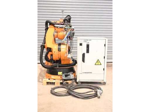 Posten Industrieroboter 2 Stück KUKA ohne Typenschild + (V)KRC2 ed05 + Panel 00-130-547