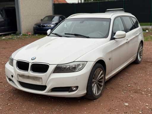 2012 BMW 318I 
