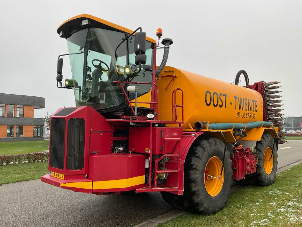 2004 Self-propelled manure spreader