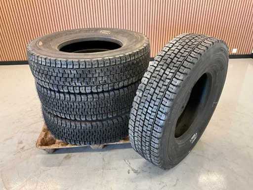 4x 295/80R22.5 Retread Truck Tire
