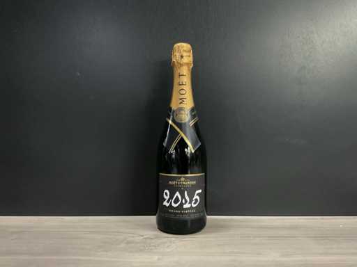 2015 Moët & Chandon Champagne