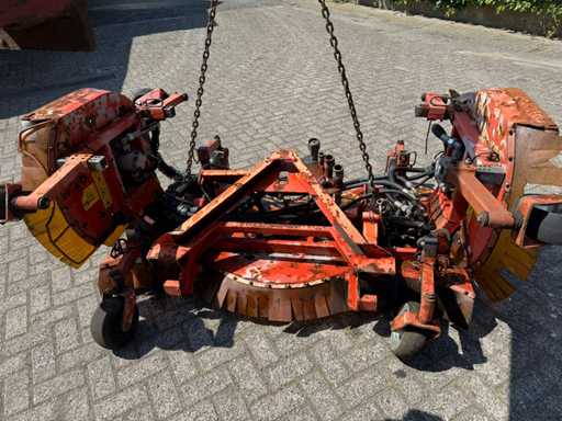 Ma?in? de tuns iarba pentru paji?ti