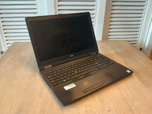 Notebooki — Dell Inc. — Latitude E5570