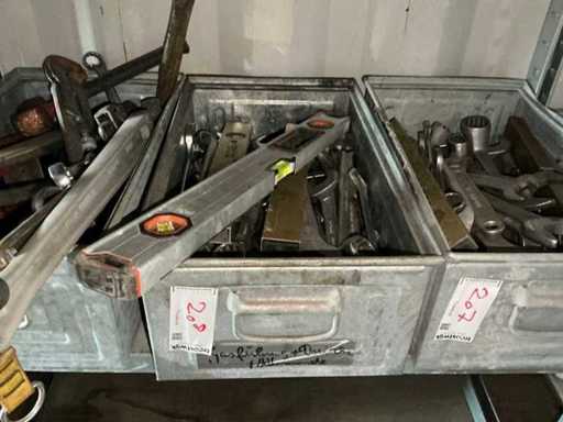 Bundle of hand tools