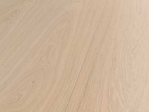 88 m² Parkett-Eichenfurnier Berry Alloc – 2410 x 241 x 10,1 mm