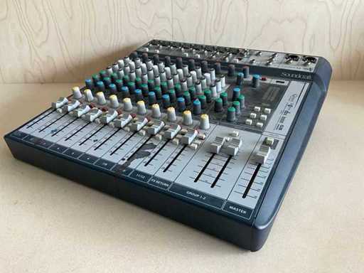 Console de mixage analogique Soundcraft Signature 12