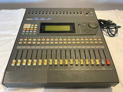 Yamaha ProMix 01 Digitale mengtafel