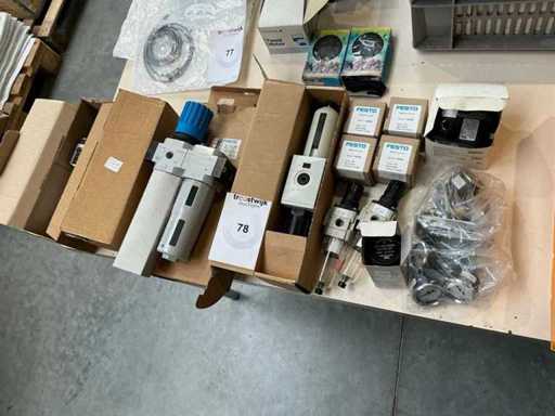 Batch of pneumatic parts