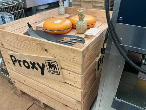 Ladenpräsentation Holzkiste mit Inhalt