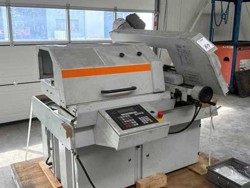 2005 Kasto Funstional Una macchina a sega a nastro orizzontale in metallo