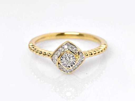 14 KT Yellow Gold Ring With Natural Diamond