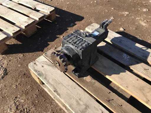 Przekładnia SEW-eurodrive z silnikiem serwomotorowym