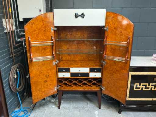 Jansen Furniture Nouveau bar à cocktails Tuxedo