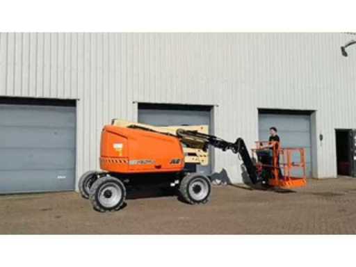 a4e68698-e97c-48c0-91dc-566a3a0f0044.mp4