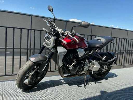 Honda Tour CB 1000 R Motorrad