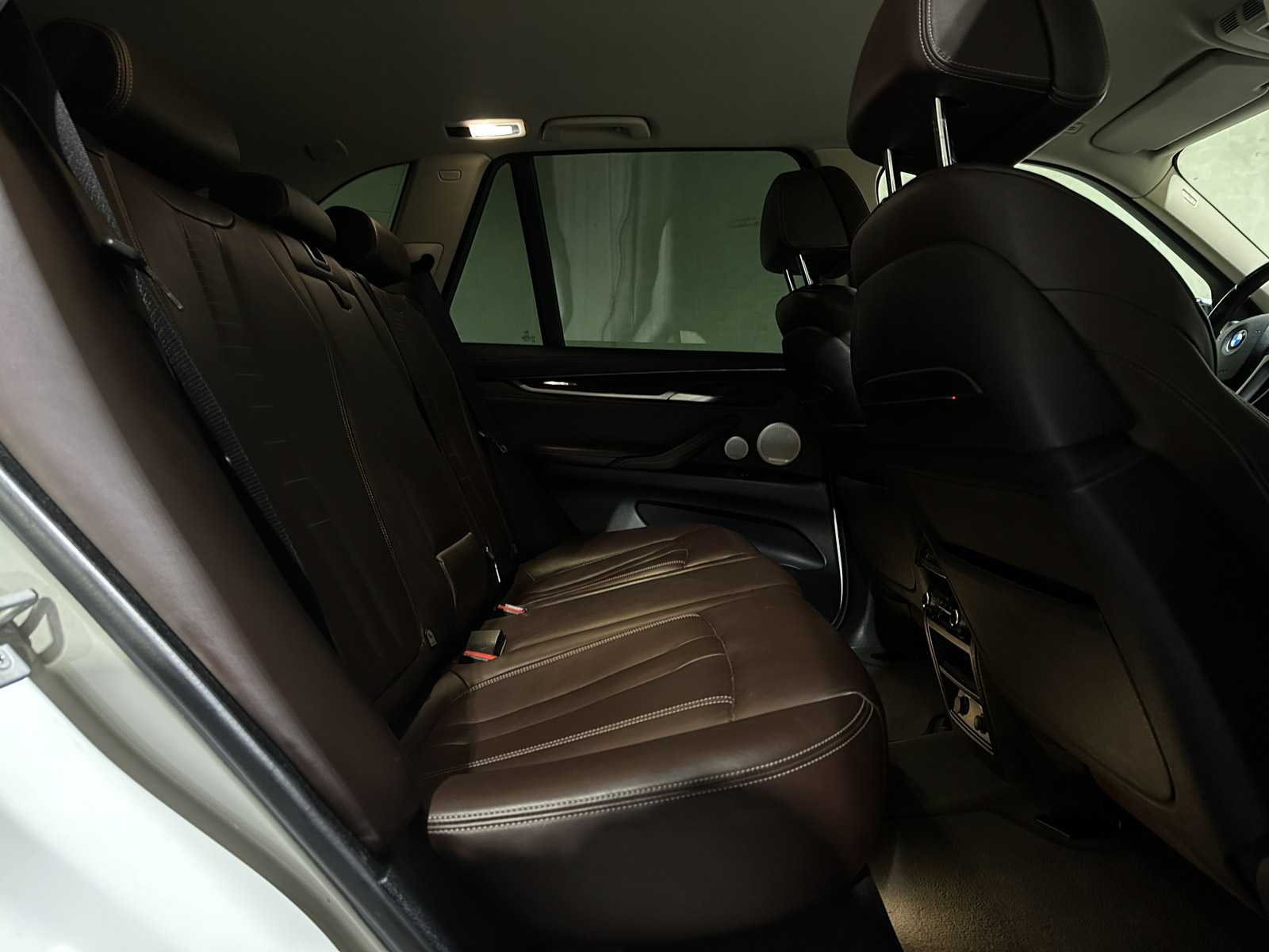 BMW X5 xDrive50i 4.4 V8 High Executive 449pk 2014, J-094-RR