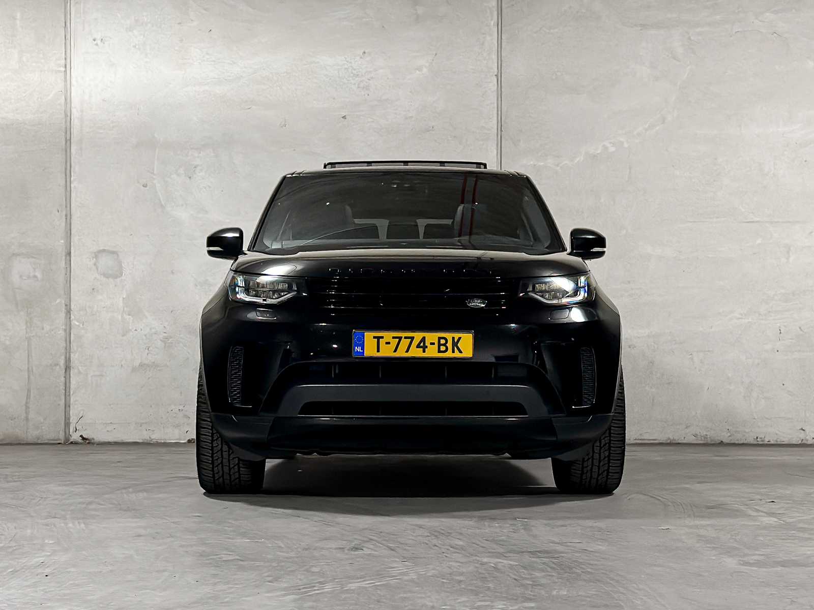 Land Rover Discovery 3.0 Td6 HSE Luxury 258pk 2018 7-persoons, T-774-BK