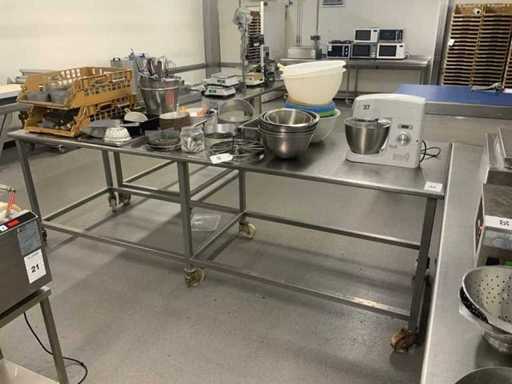 Table de travail en acier inoxydable