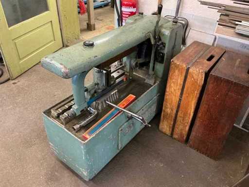 Schnelle T250-Säge
