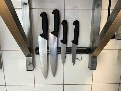 Knife set incl magnet (4x)
