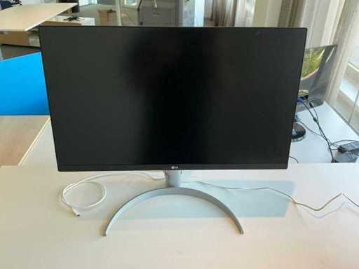 LG - 27UP83A - Monitoarele