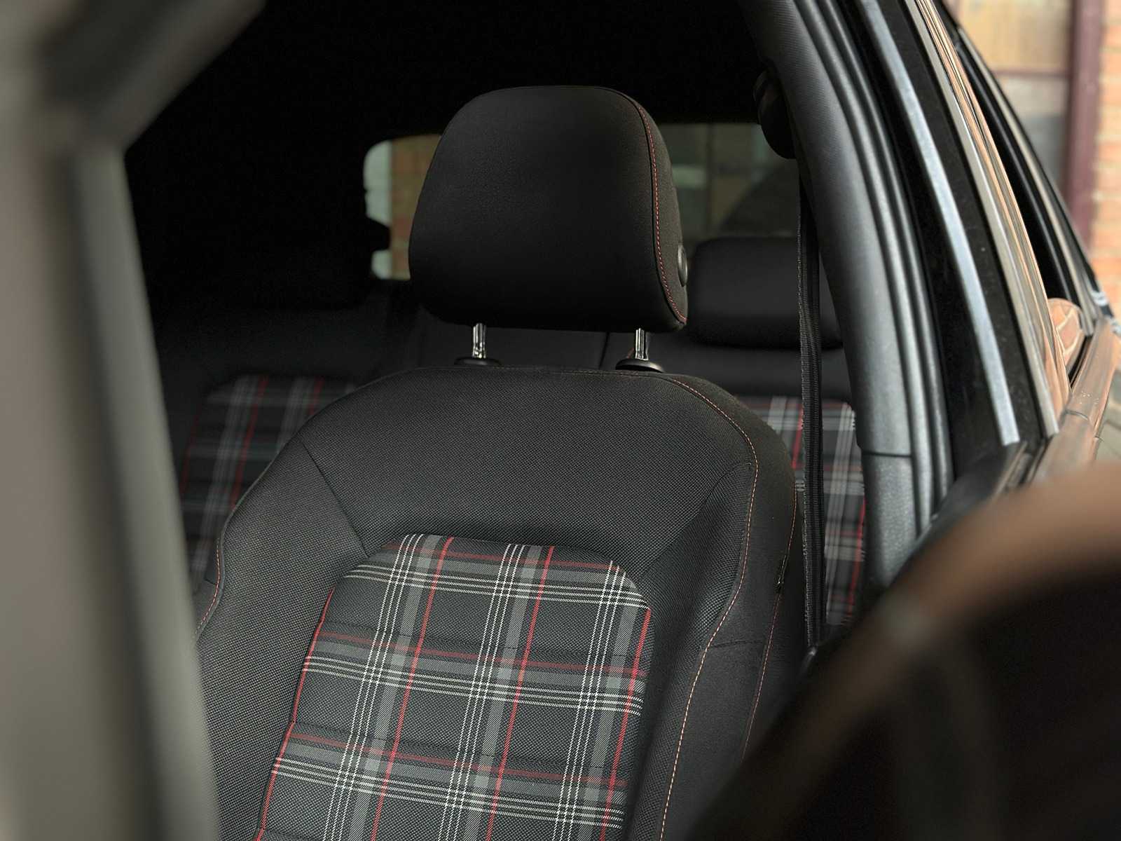 Volkswagen Golf GTI Performance VII 2.0 TSI Golf 7 230pk 2014, TV-769-S