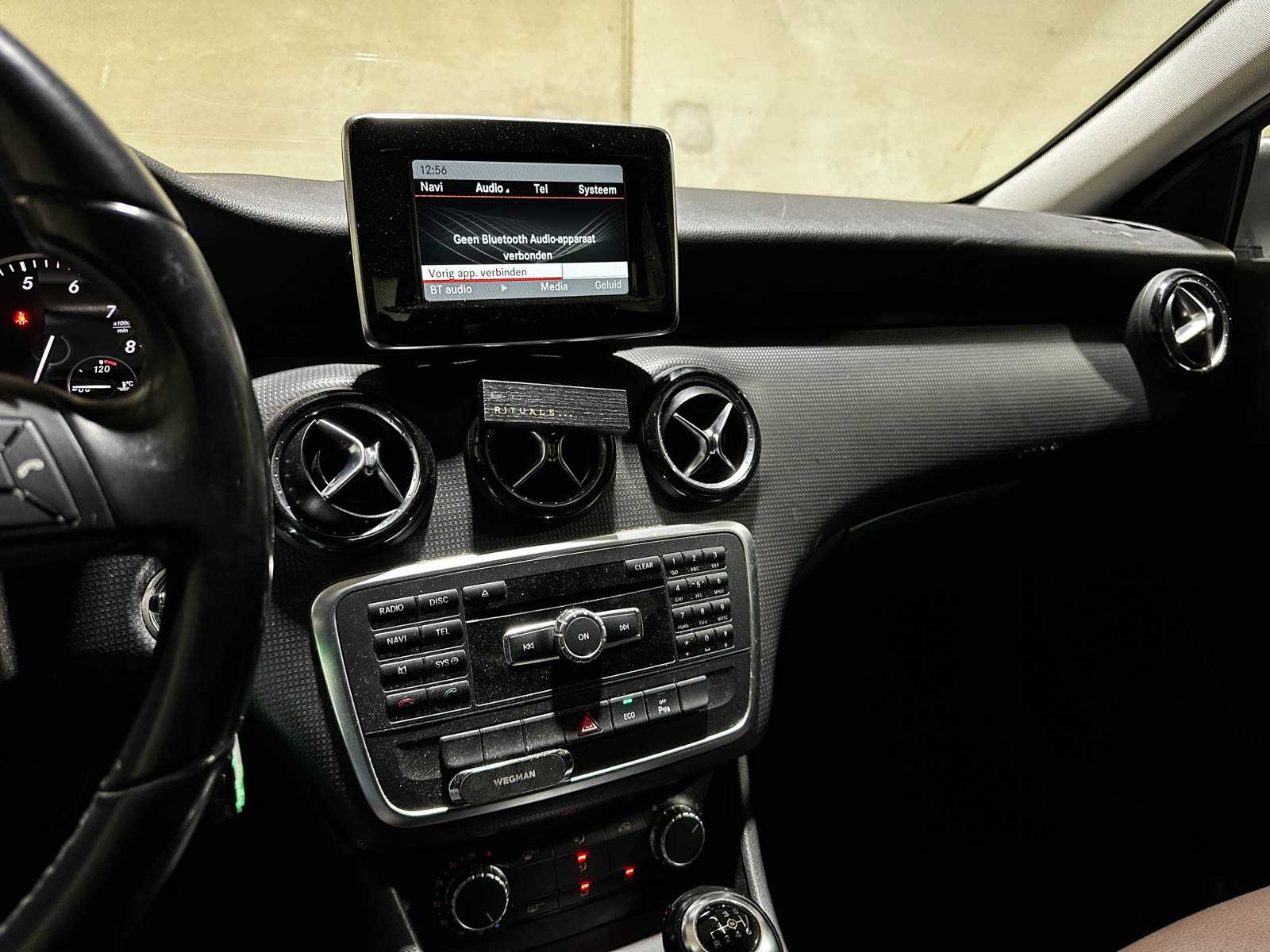 Mercedes-Benz A180 4U3 A-klasse 121pk 2013 (Origineel-NL), 8-SRR-41