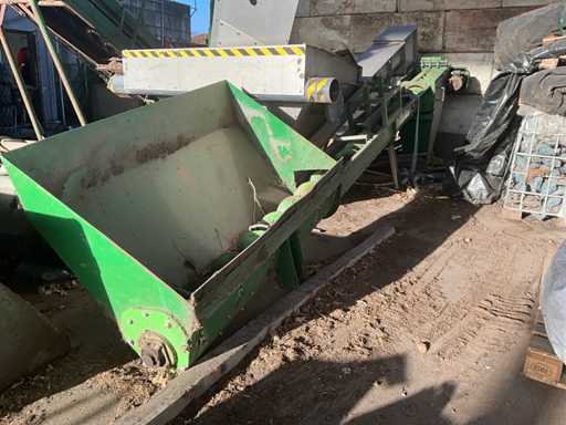 (c) Screw conveyor lift