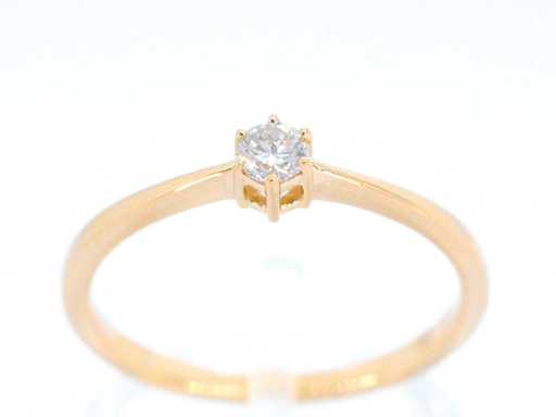 Inel solitaire din aur, diamant cu tăietură strălucitoare