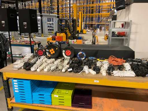 Extension cable reels and cables (55x)