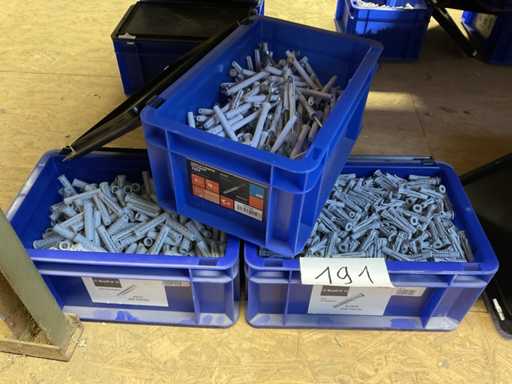 2100 slagpluggen en pluggen