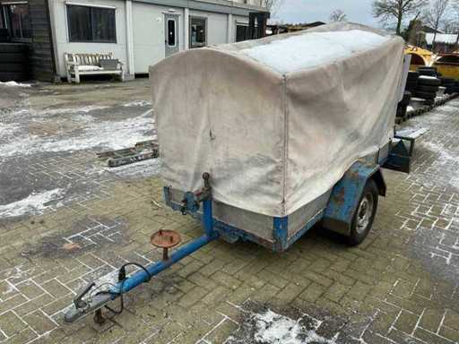 Rimorchio con tenda