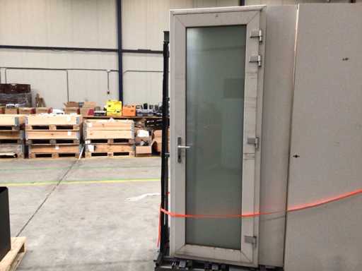 Kunstof kozijn met deur