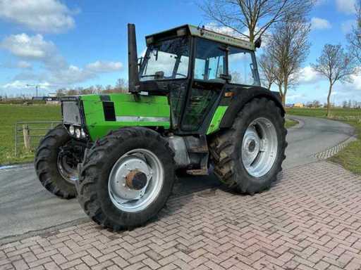Tracteur agricole Deutz-Fahr DX 4.70 Turbo à traction intégrale de 1988