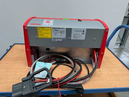 2017 Belatron 24V 80A Wysokoczęstotliwościowy wózek widłowy Elektryczny ładowarka do ładowarki z wózkiem widłowym 2017