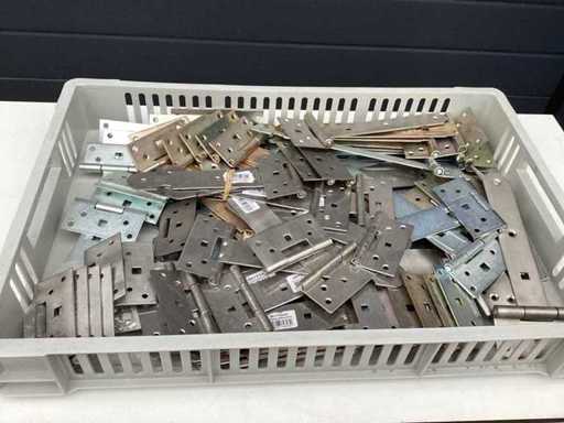 Un lot de balamale livrate în ladă