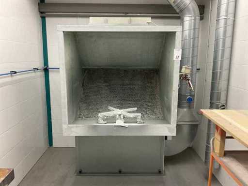 Verfspuitcabine met afzuigtafel