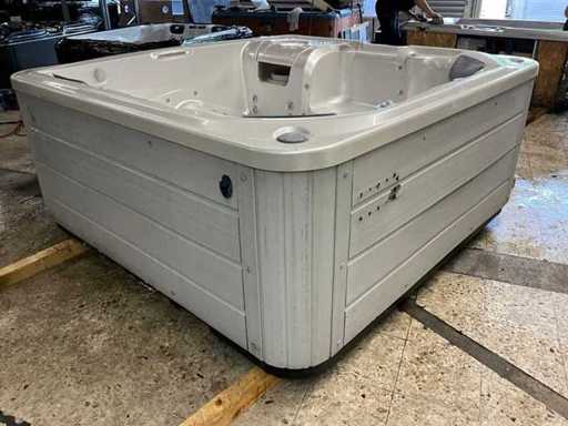 Jacuzzi
