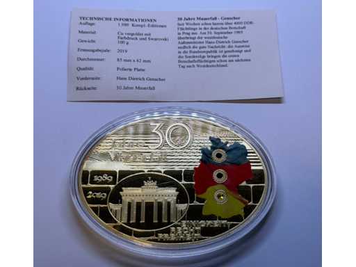 Reuzenmunten 30 jaar na de val van de Berlijnse Muur