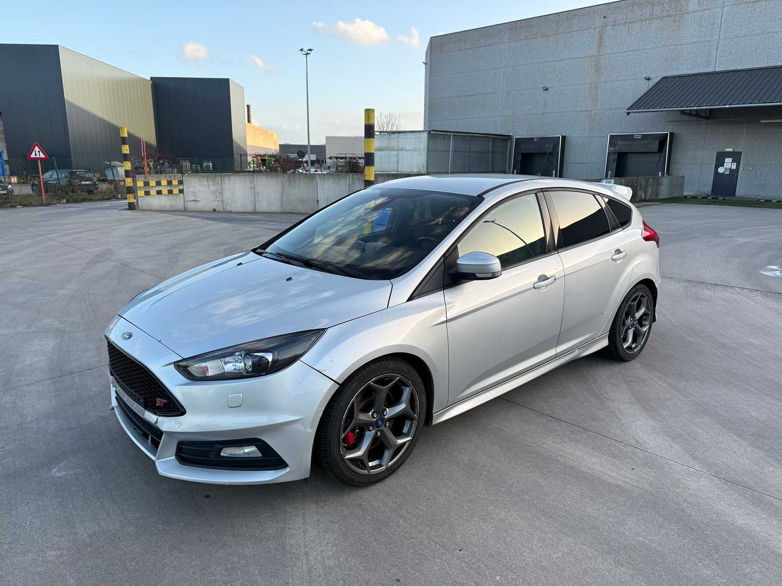 FORD – 2015 – FOCUS ST – ST – Car