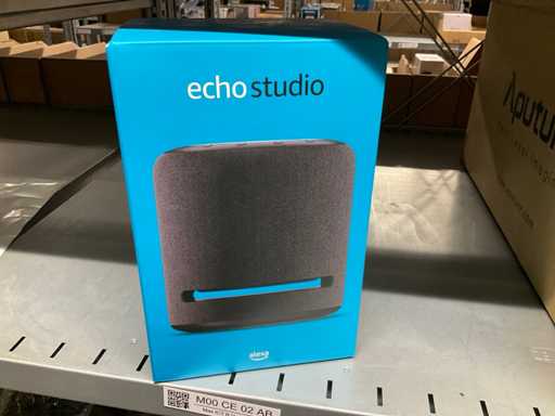 Altoparlante intelligente Alexa Echo studio
