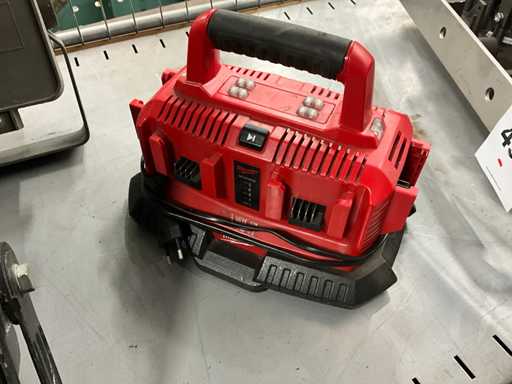 Caricabatterie Milwaulkee M1418C6