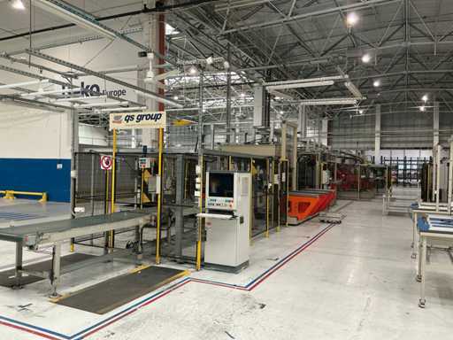 QS GROUP Linea di produzione porte frigorifere