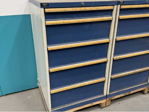   Armoire à tiroirs avec tours Accessoires