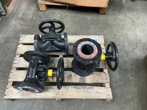 Valve (3x)