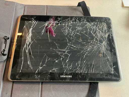 Samsung GT-P5100 Tablet
