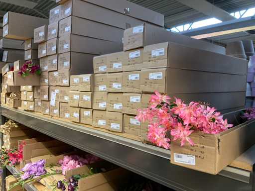 Lot de fleurs artificielles