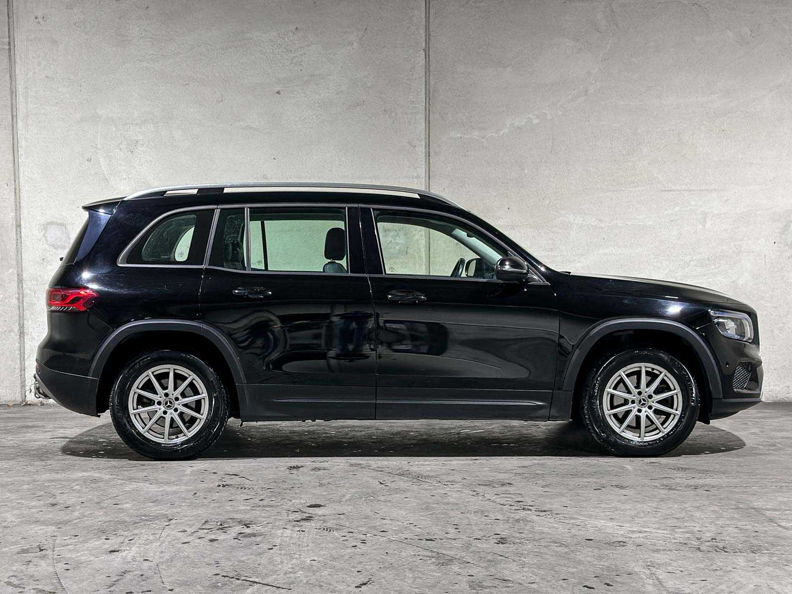 Mercedes-Benz GLB180 Business Solution 136pk 2021 (Origineel-NL + 1e Eigenaar) GLB-Klasse, L-079-FR