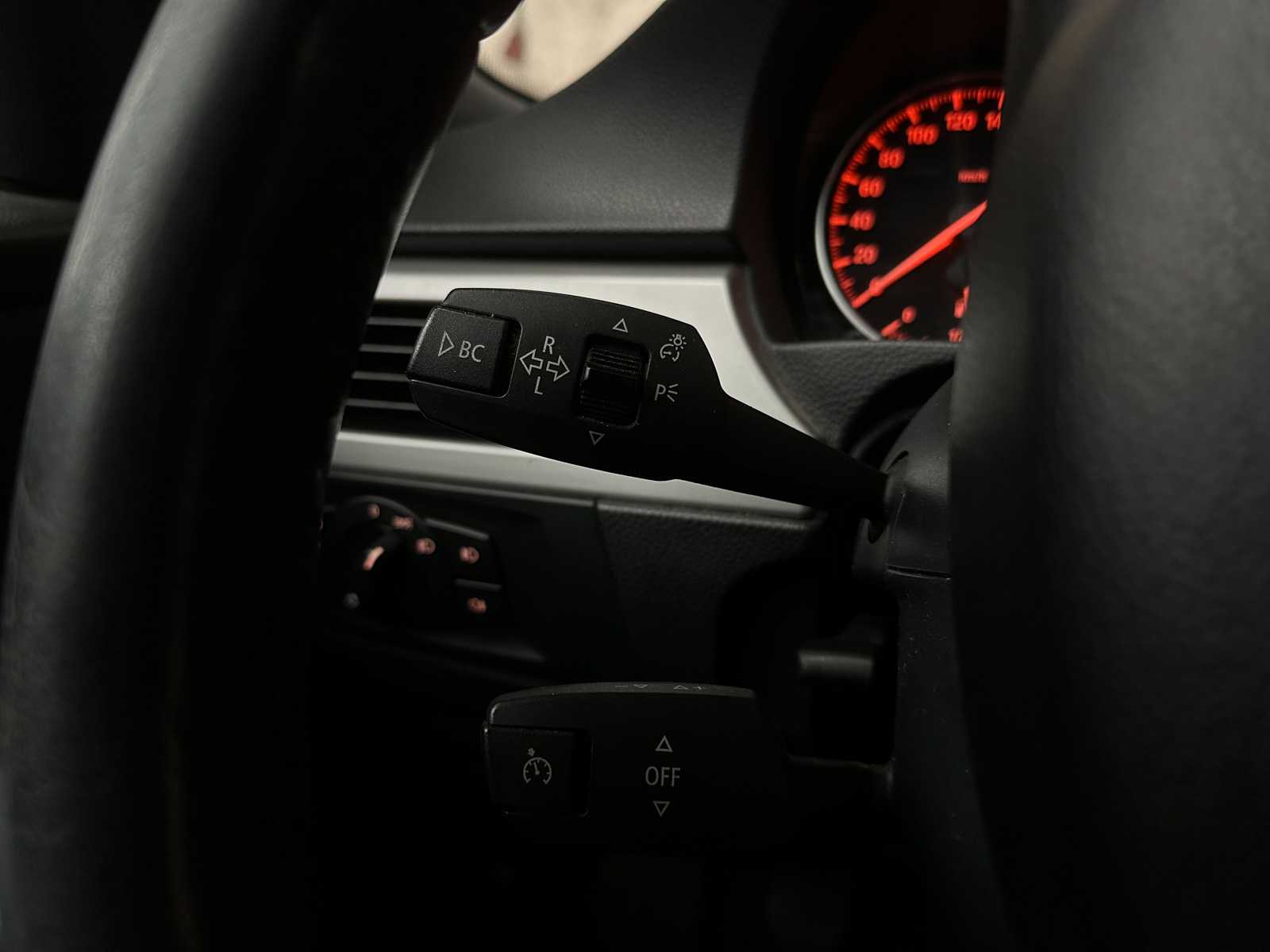 BMW 318i Business Line 3er-Serie 143 PS 2008, 73-GLH-6