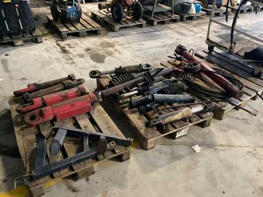 Pallet hydraulic cylinders and hoses (4x)